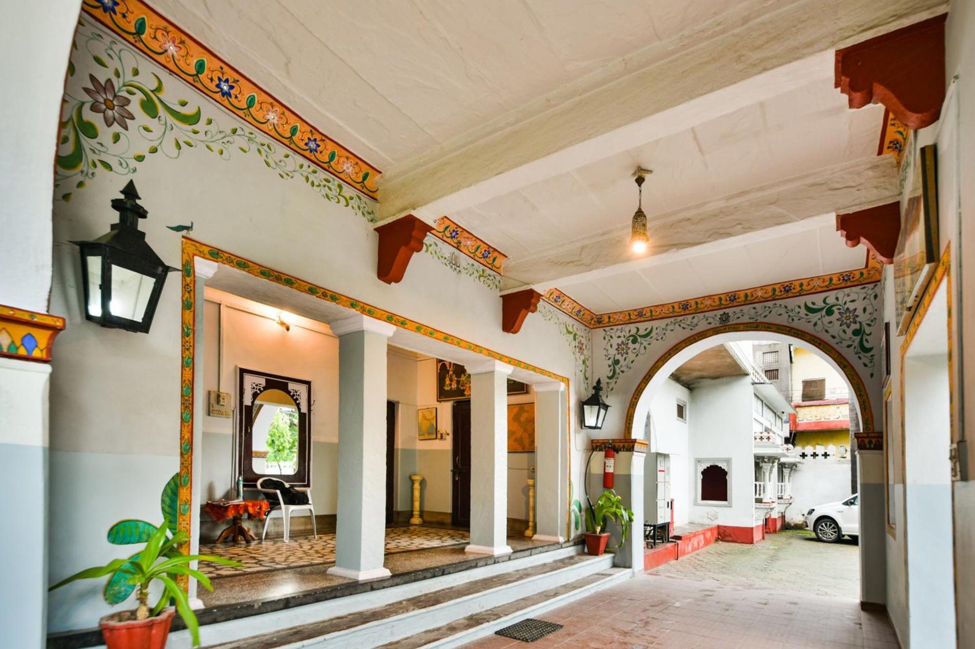 Hotel O Raj Kesar Tirath Esterno foto