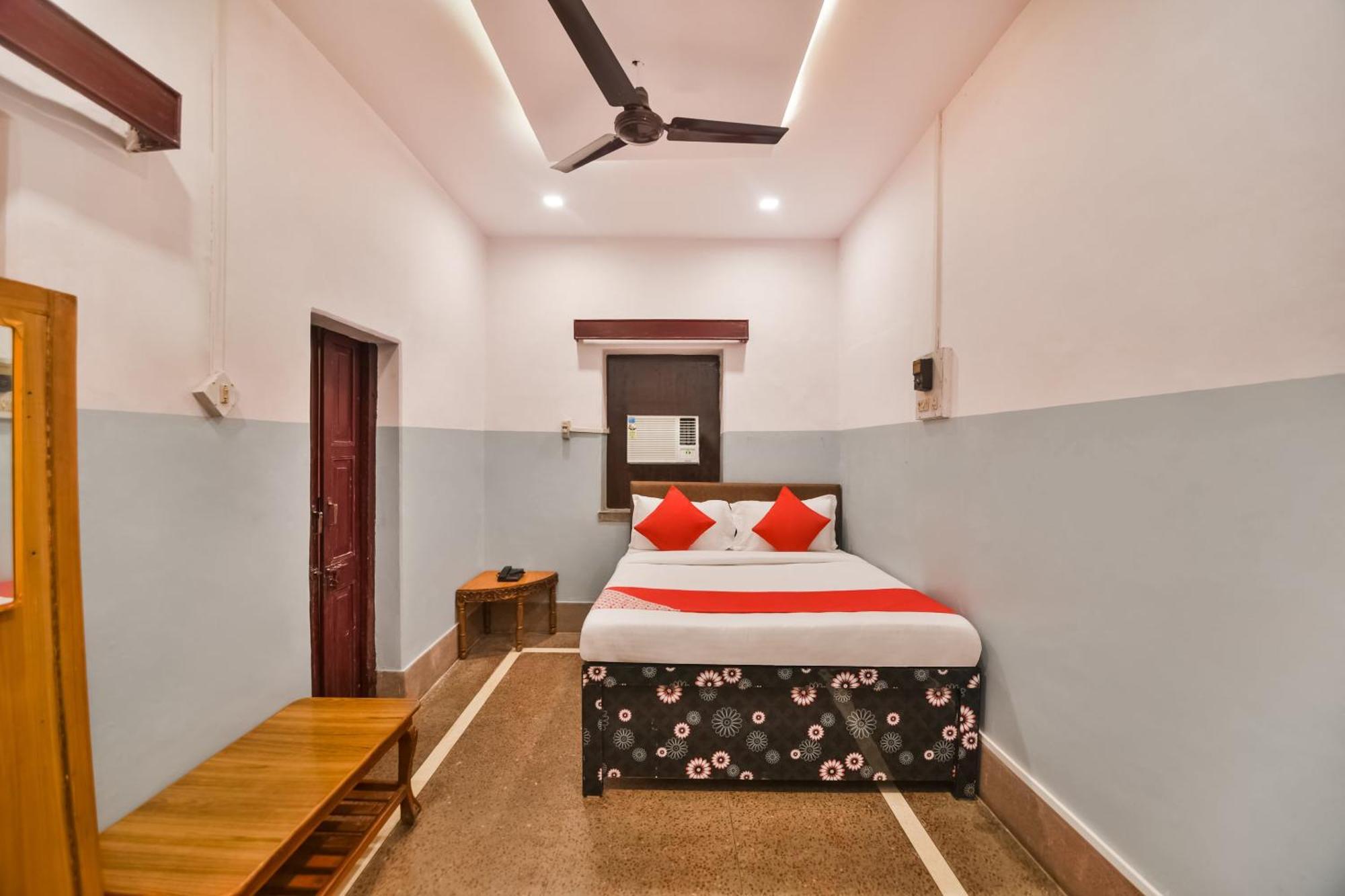 Hotel O Raj Kesar Tirath Esterno foto
