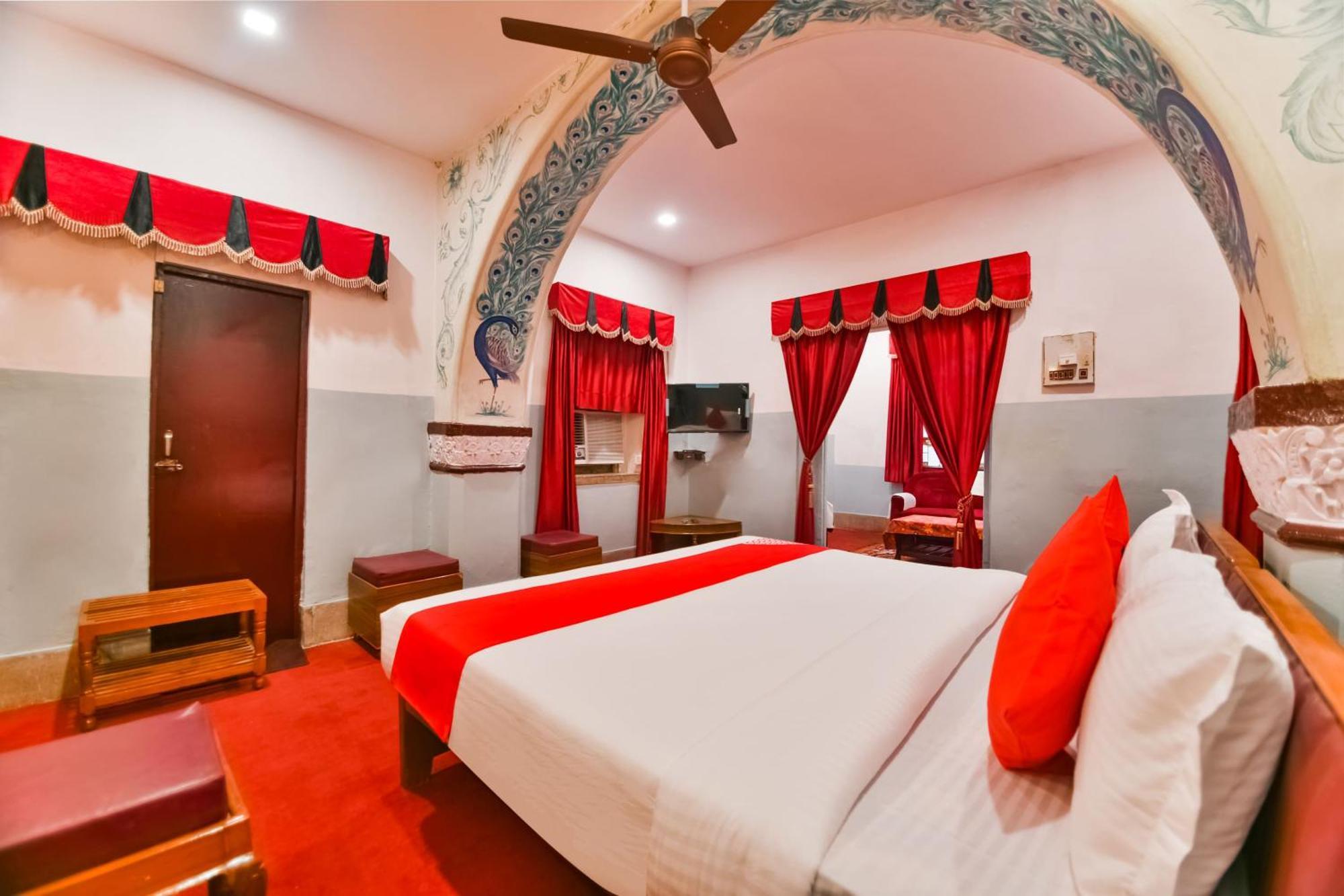 Hotel O Raj Kesar Tirath Esterno foto